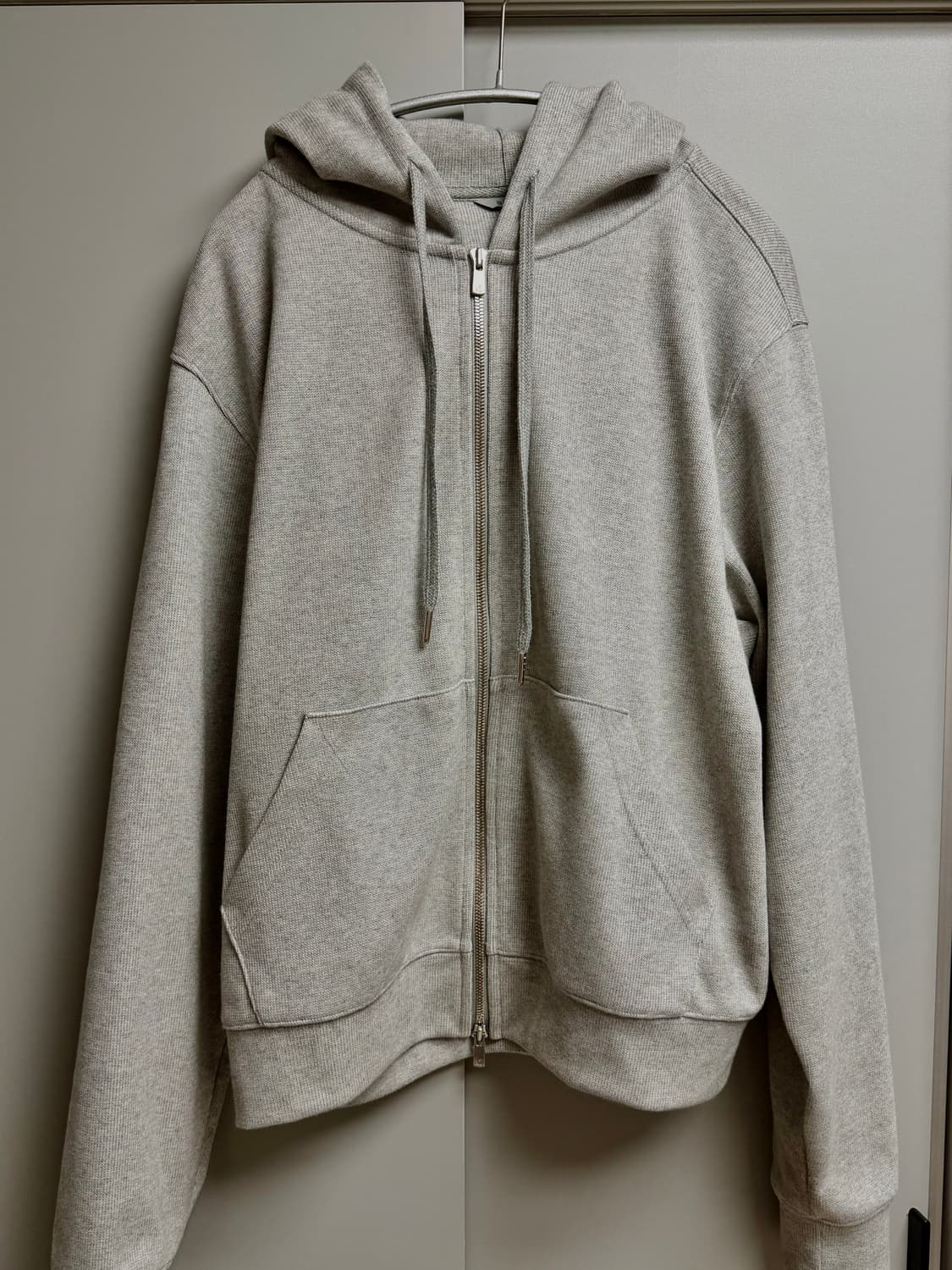 벨리에 크롭 후드 집업 상품이미지1