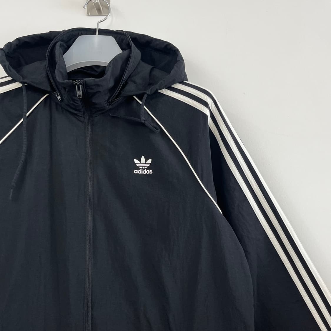 아디다스 오리지널 신형 블랙 삼선 바람막이 자켓 상품이미지4