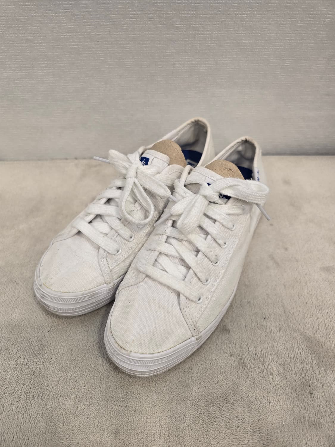 케즈 트리플 킥 흰색 스니커즈 240 상품이미지1