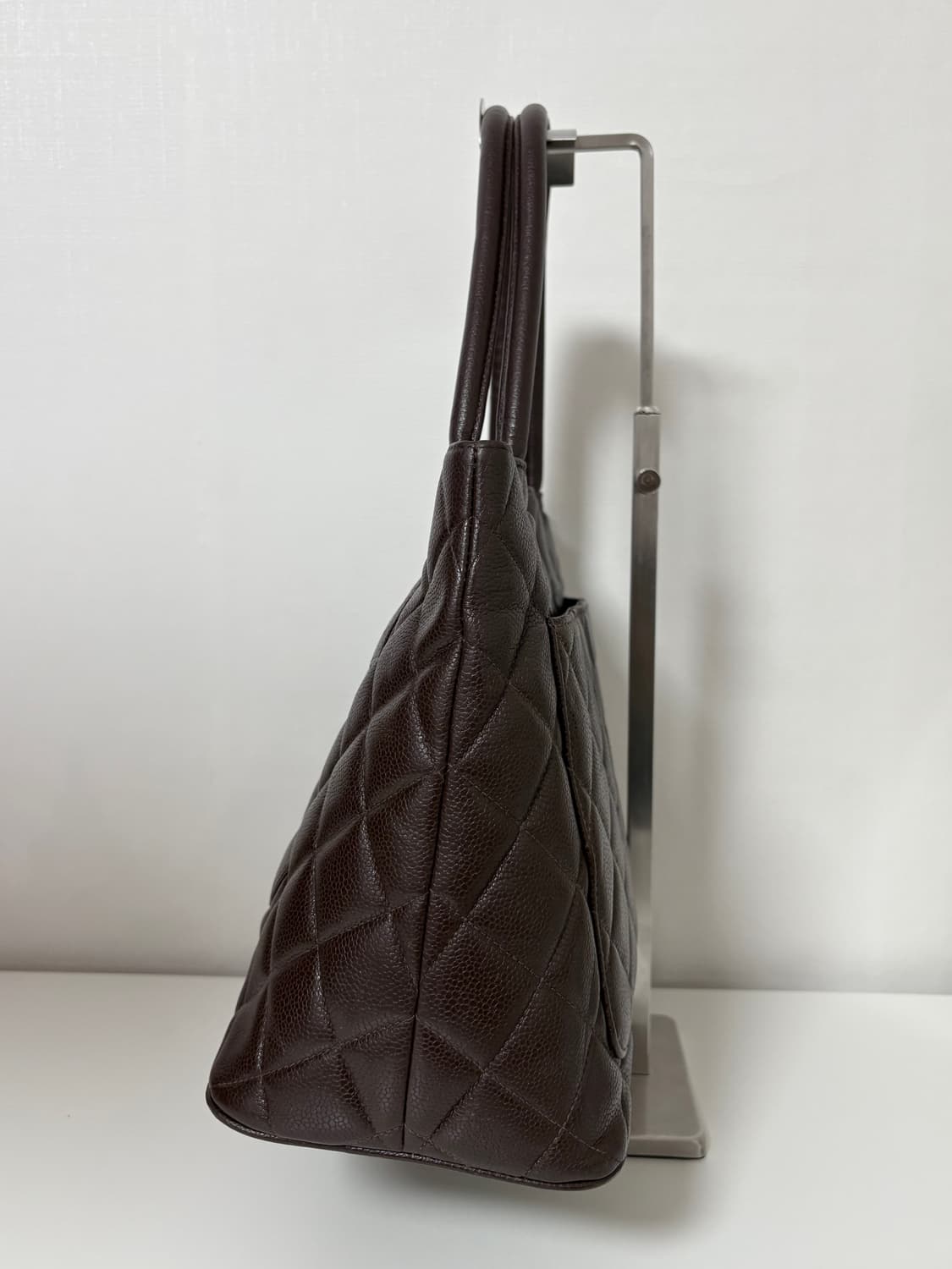 샤넬 메달리온 코인백 브라운 상품이미지5