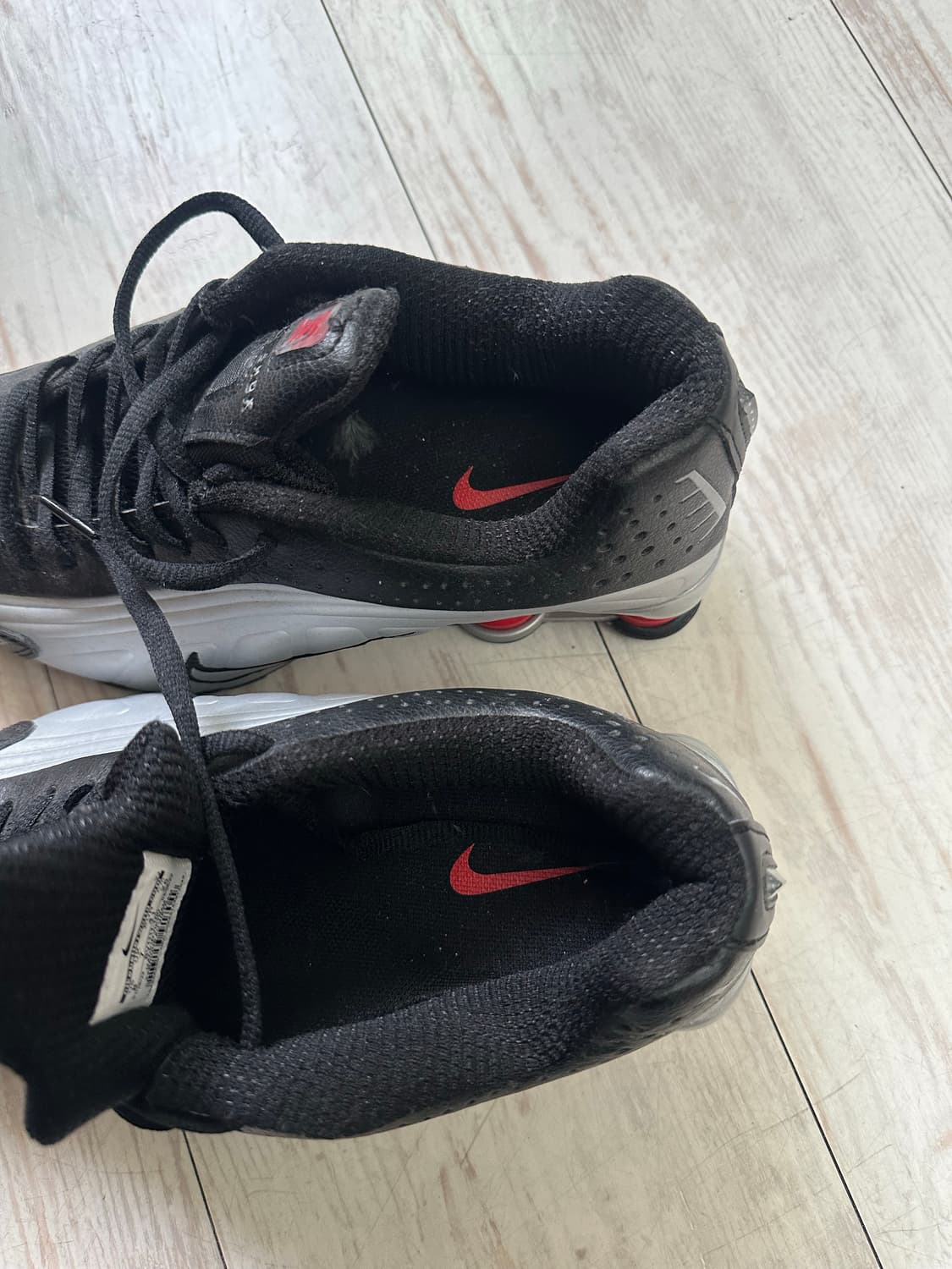 나이키 샥스 R4 메탈릭 실버 레드 260(8US) 상품이미지5