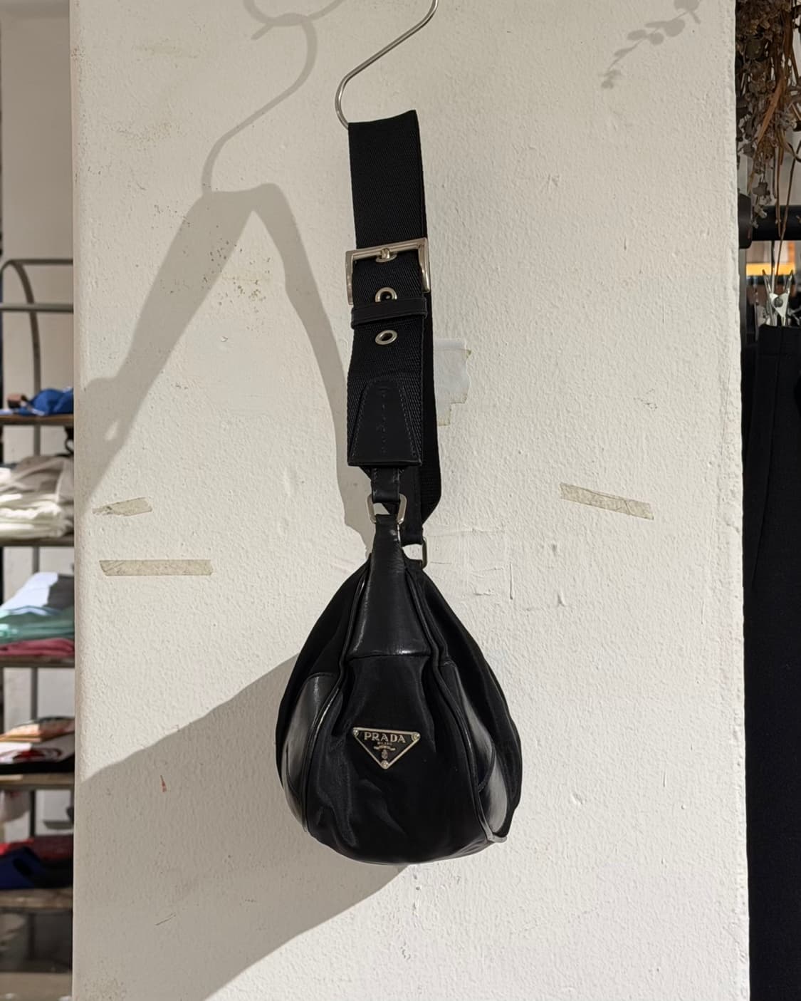 프라다 블랙 테수토 리나일론 숄더백 상품이미지3