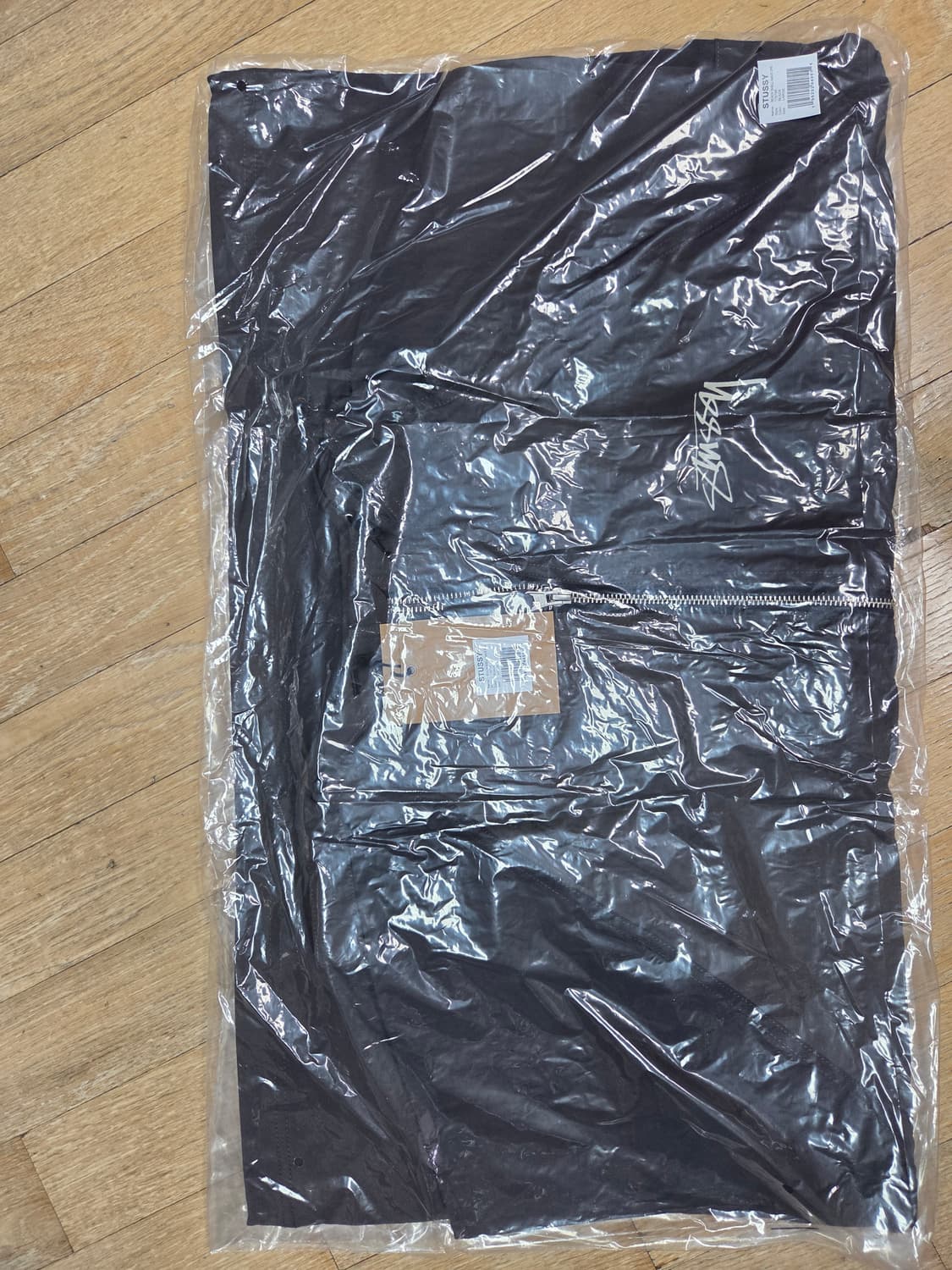 스투시 웨이브 다이 비치 쉘 자켓 블랙 팝니다. 상품이미지3