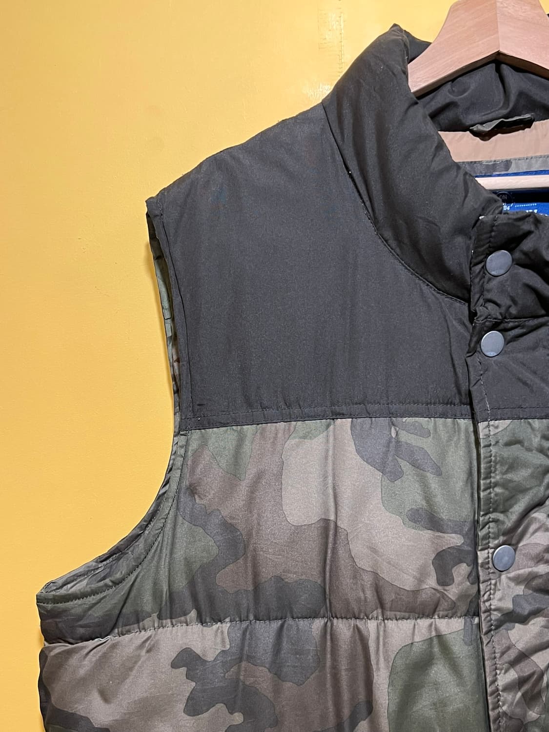 [XL] 올드네이비 카모 패턴 패딩 베스트 상품이미지3