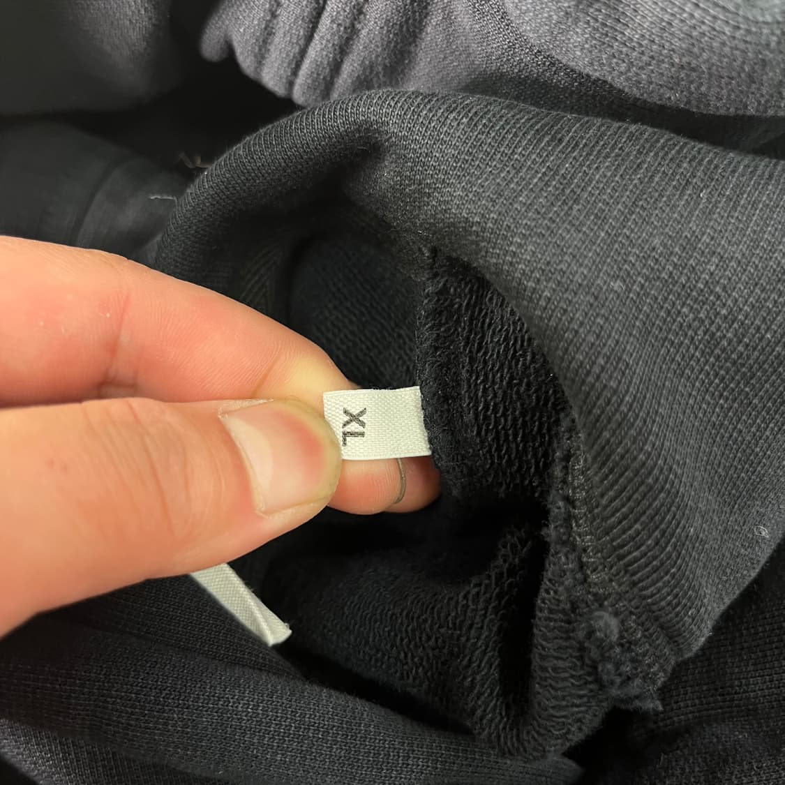 100 아미 스몰로고 하트 와펜 후드티  상품이미지3