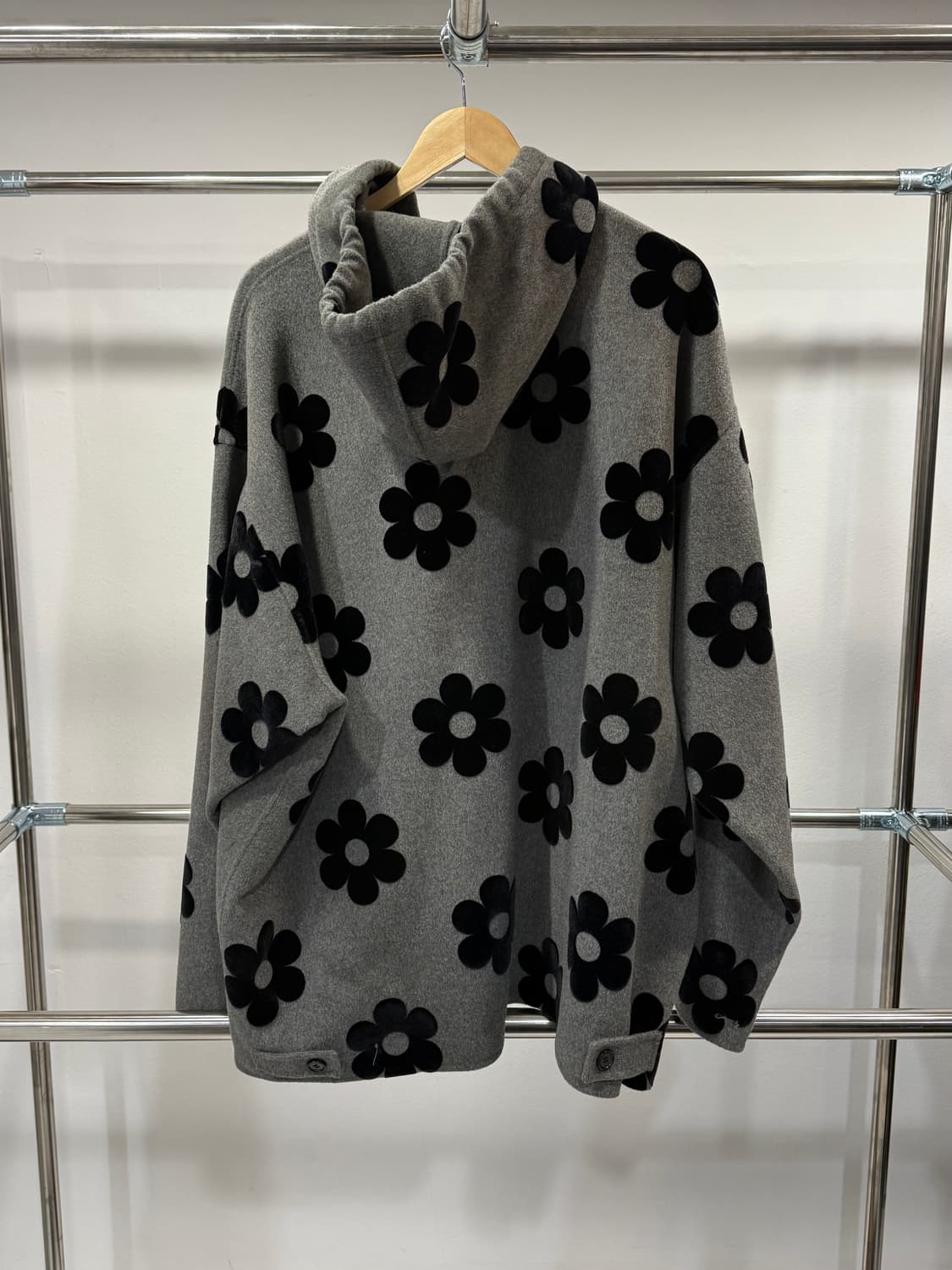 ACNE STUDIOS — Dotav Wool Floral Hoodie 상품이미지2