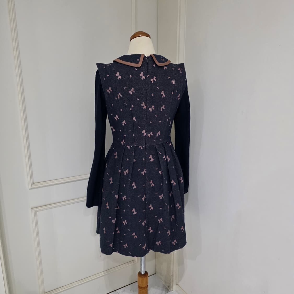 on&on) 빈티지 로맨틱 로리타st 2010s 리본패턴 카라 긴팔원피스 상품이미지3