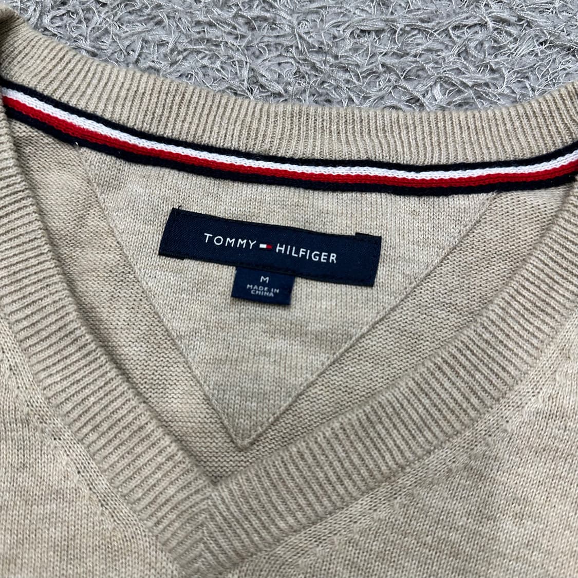[95 타미힐피거 브이넥니트 상품이미지3