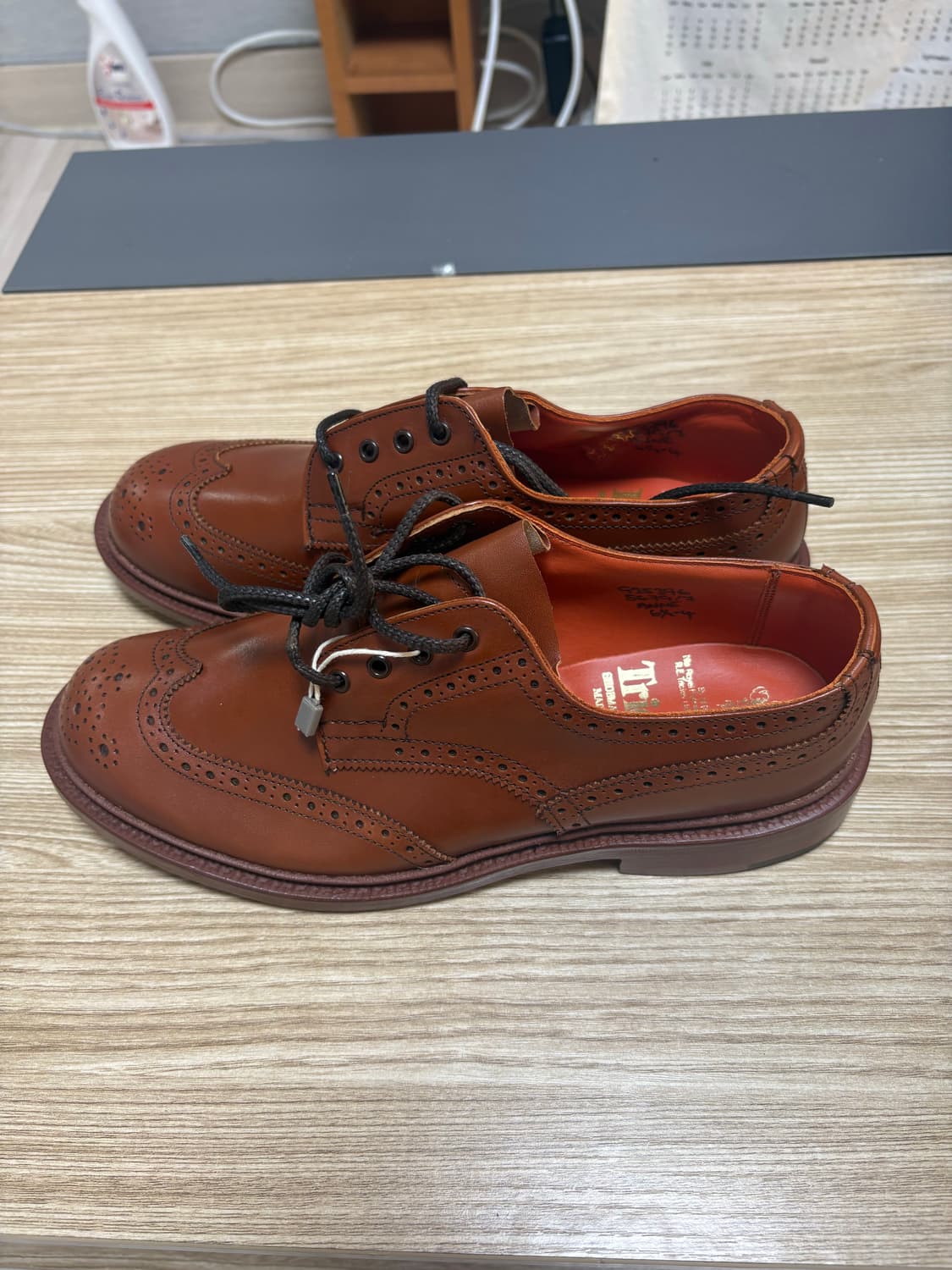 새상품 트리커즈 버튼 여성 6.5uk 마룬 상품이미지3