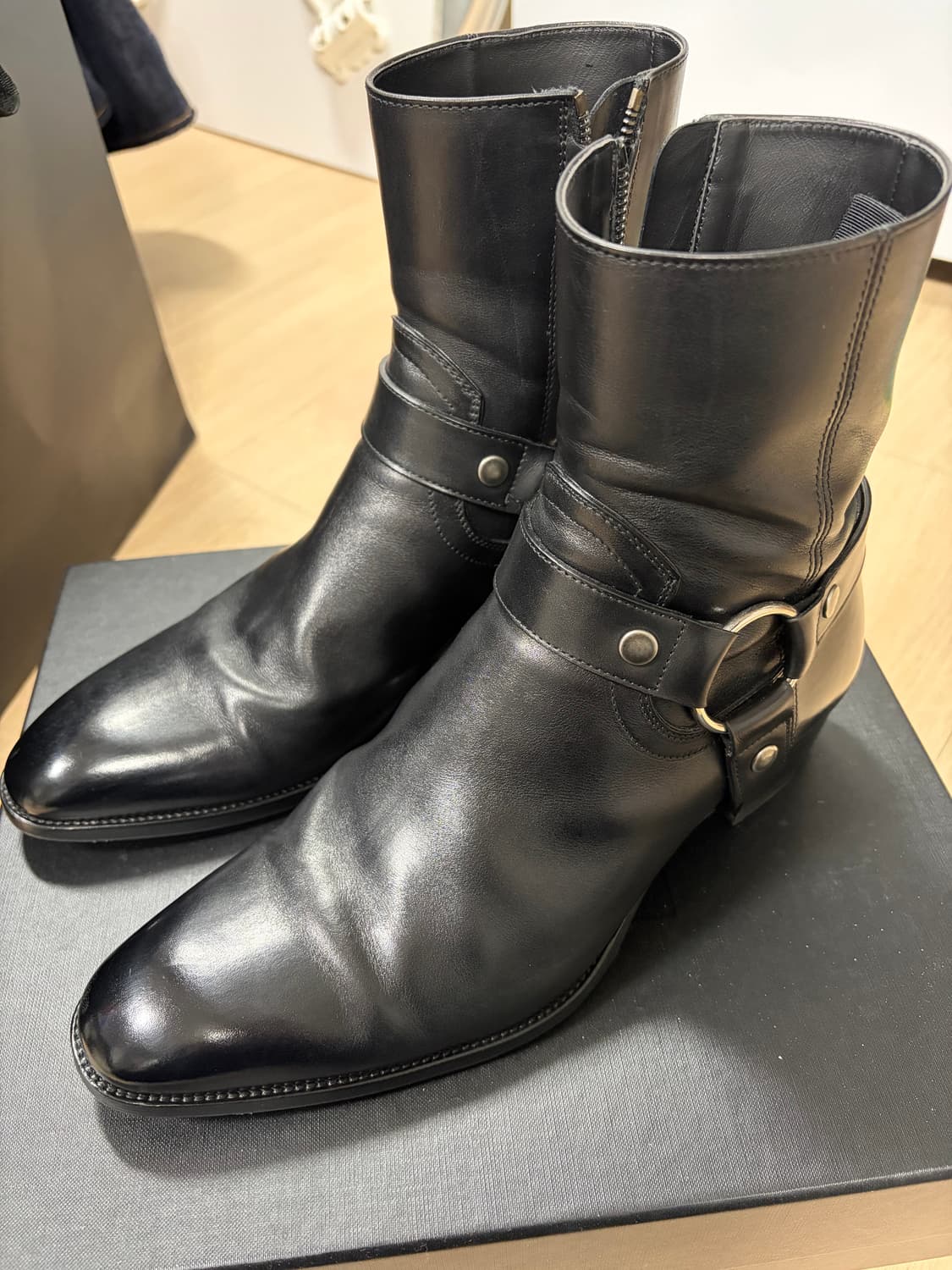 생로랑 하네스 부츠 상품이미지1