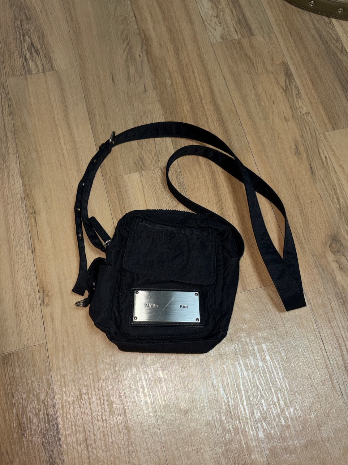 마뗑킴 카고 미니 크로스백 블랙 상품이미지2