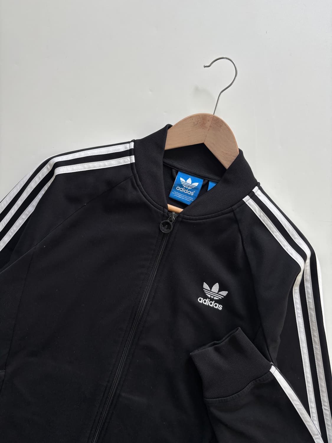 Adidas 아디다스 블랙컬러 슈퍼스타 트랙탑 상품이미지3