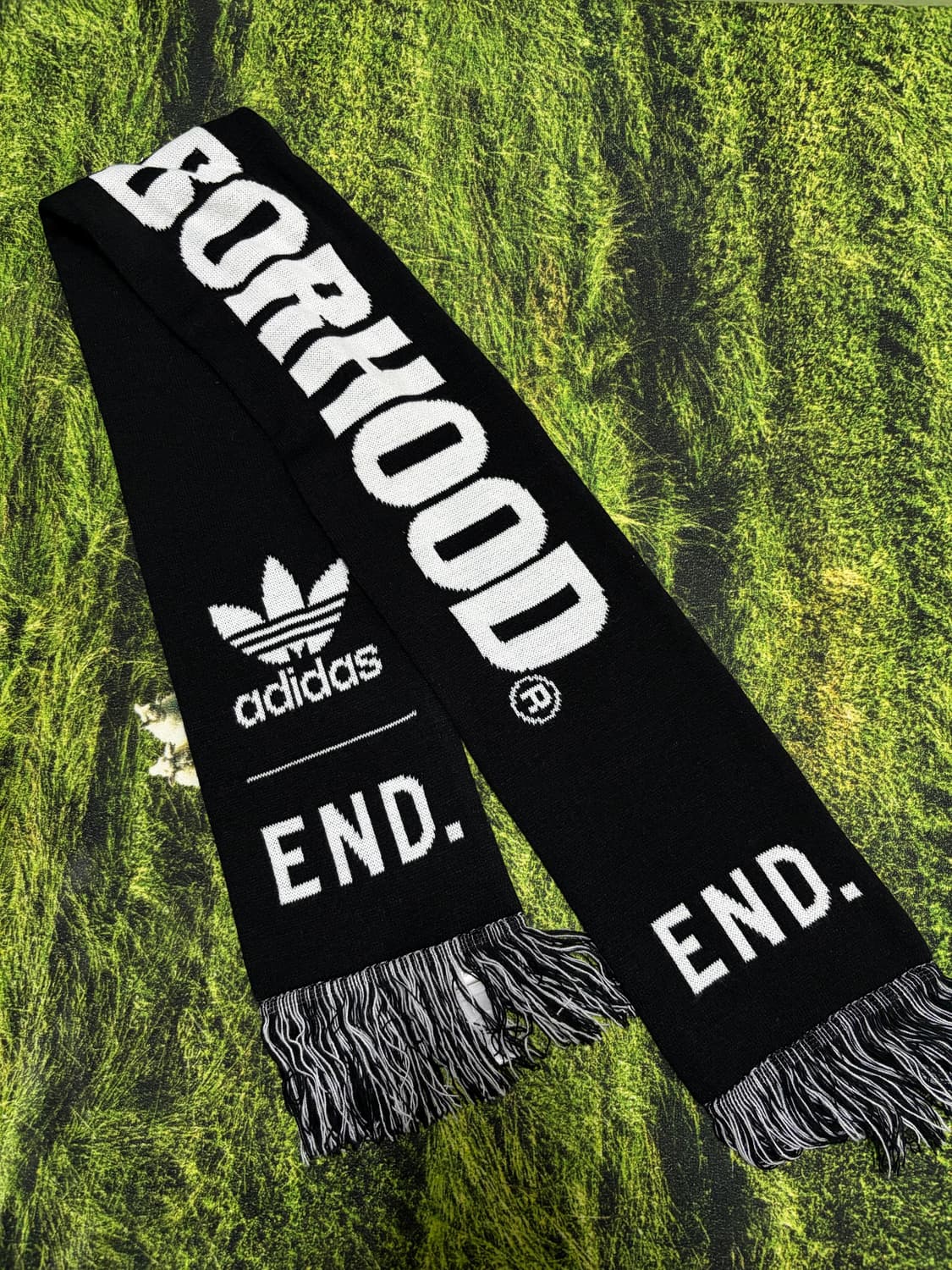 네이버후드 x 아디다스 x END 콜라보 머플러 판매합니다. 상품이미지2