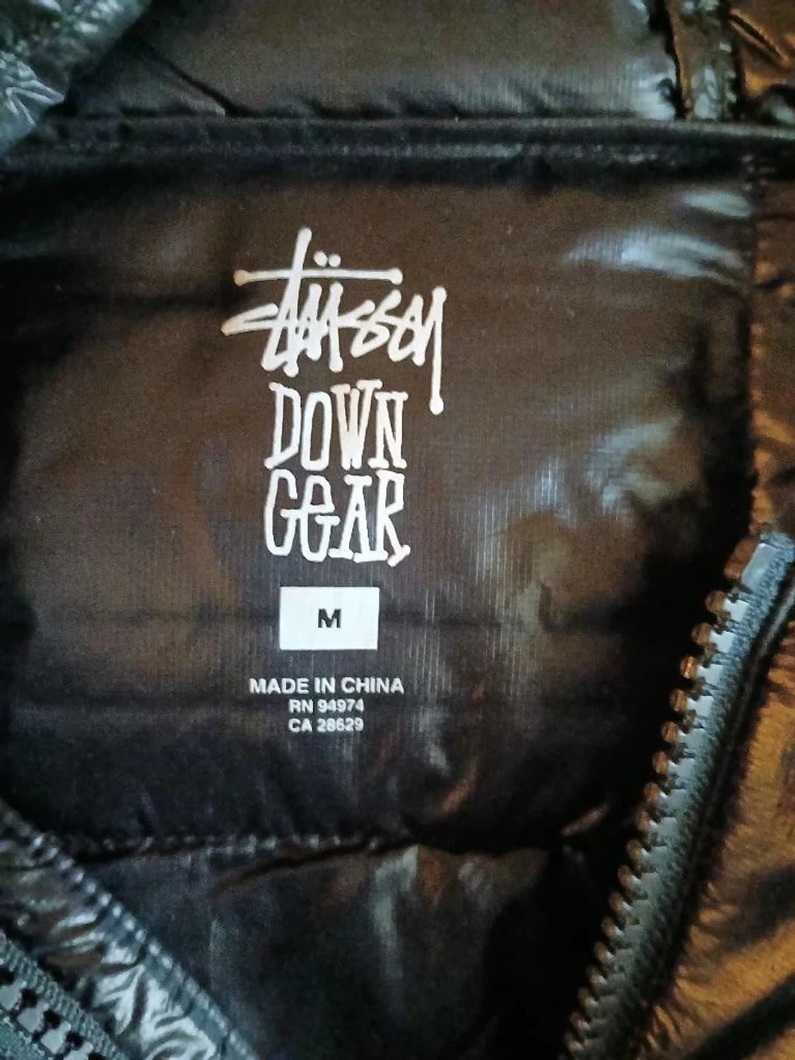 스투시 미드웨이트 후드 푸퍼 블랙 패딩 상품이미지3