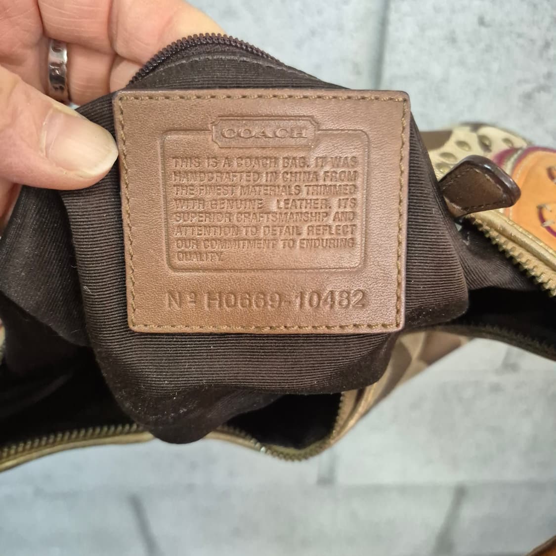 코치 시그니처 크로와상 호보백 상품이미지10