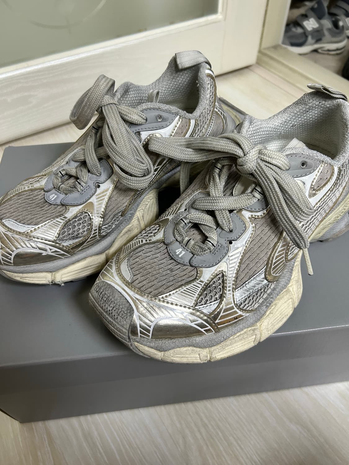 발렌시아가 3xl 에그쉘 상품이미지1