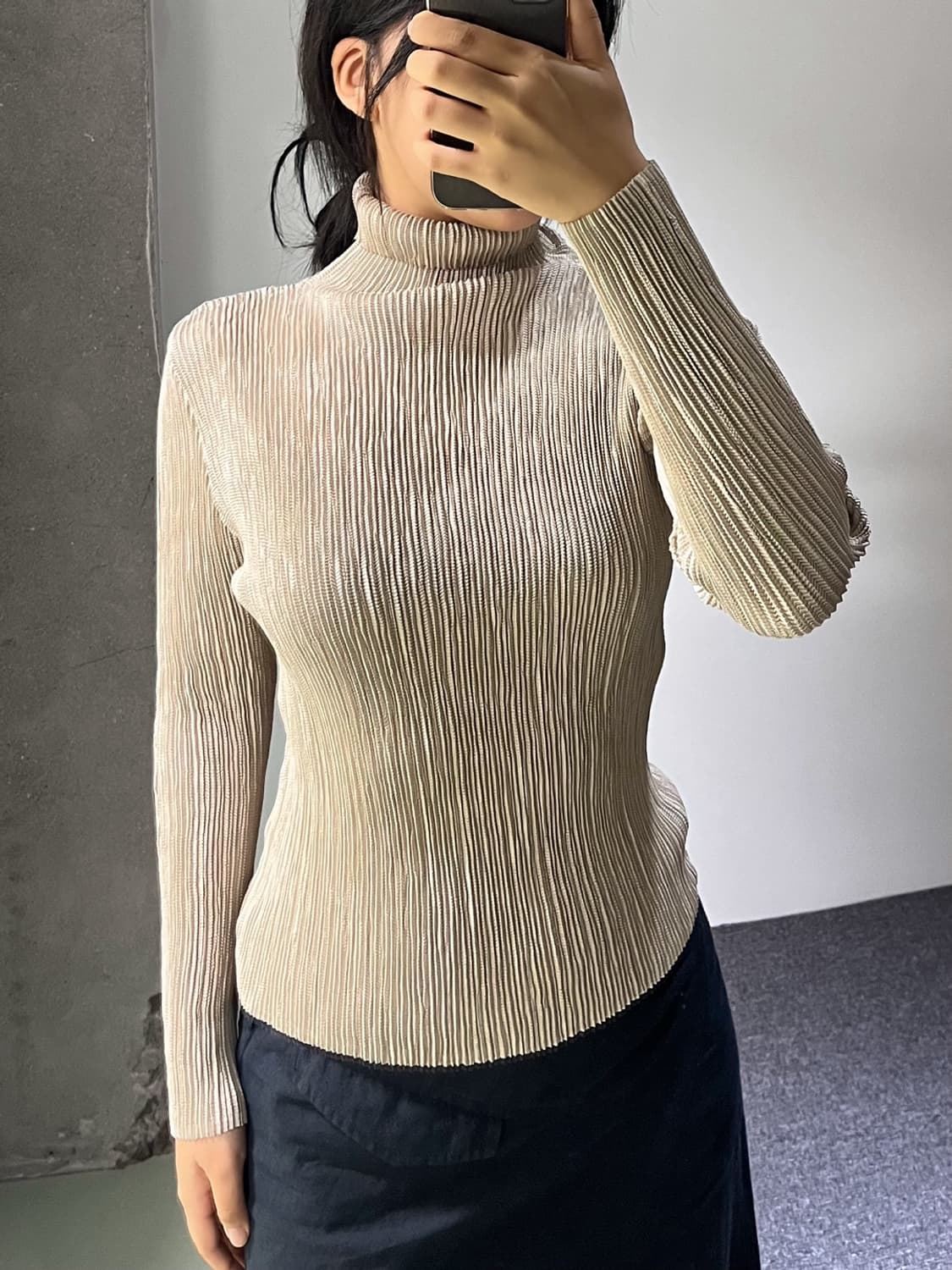스피치오 by 플리츠 플리즈 폴라 넥 플리츠 탑 상품이미지1