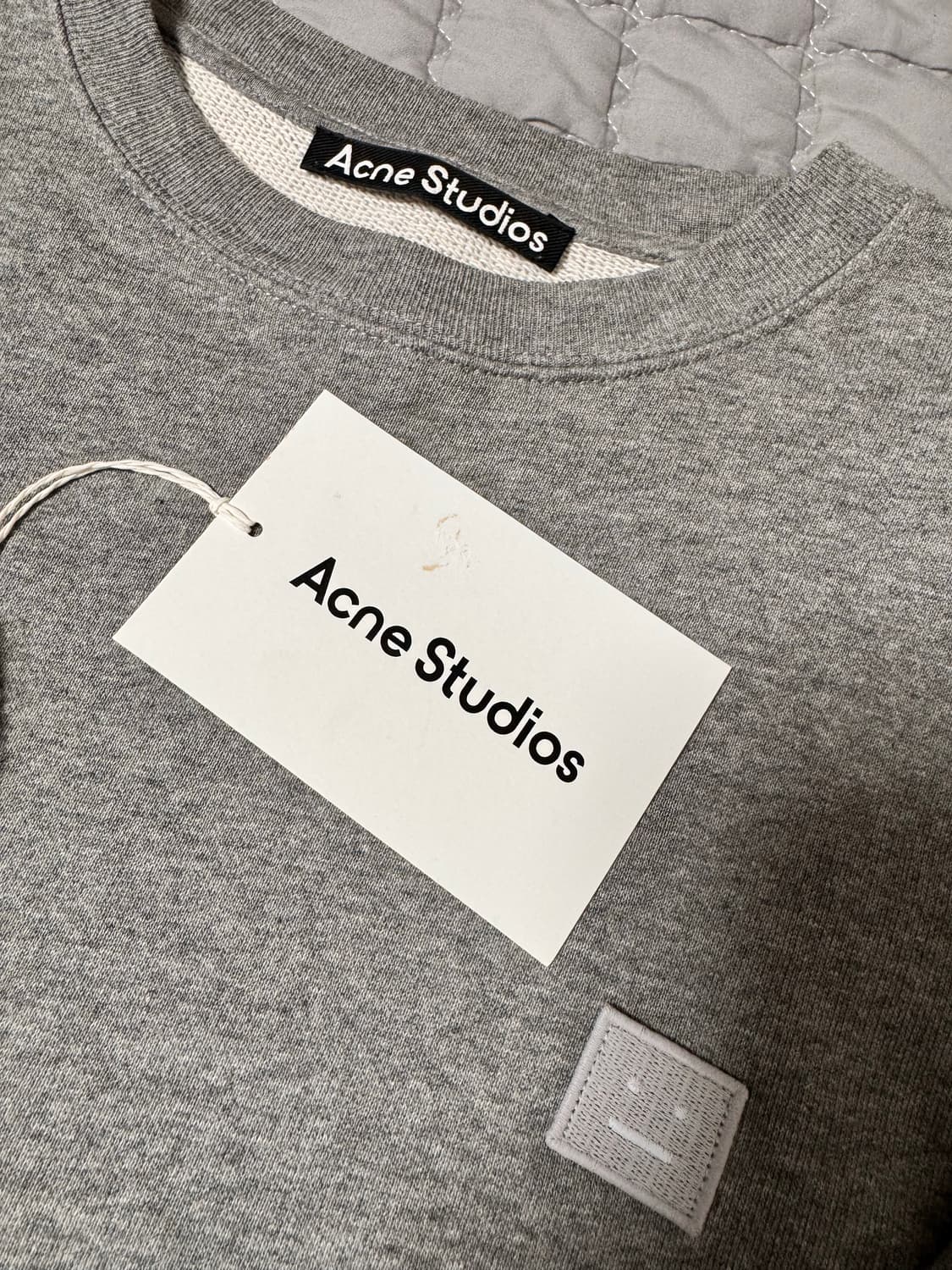 아크네 스튜디오 포바 맨투맨 그레이 s 상품이미지5