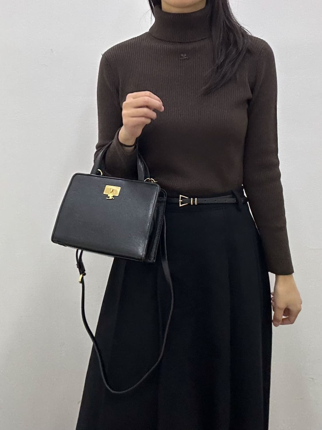 courreges / 꾸레쥬 브라운 울 골지 터틀넥 니트  상품이미지9