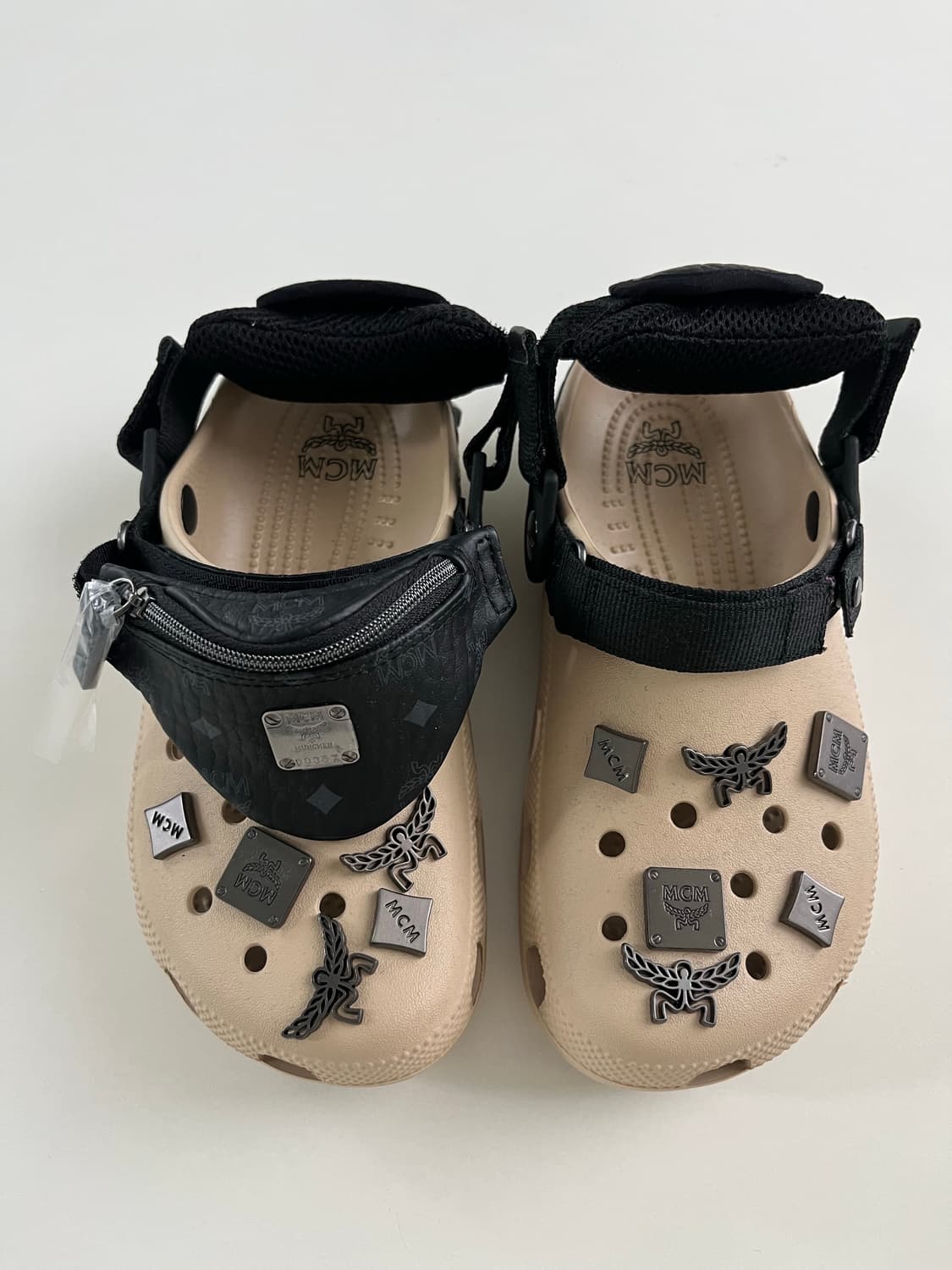 [새상품/박스없음] MCM 크록스 클로그 여성 230 사이즈 상품이미지3