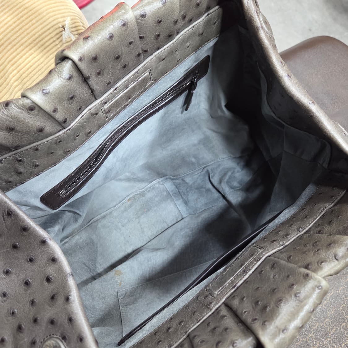 르베이지 타조카죽 토트백 상품이미지5