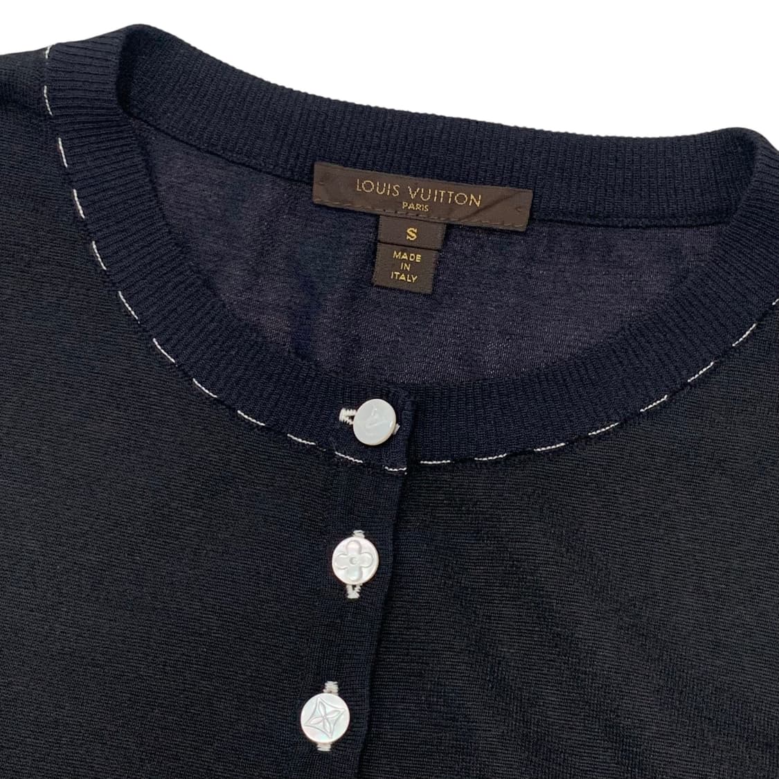 루이비통 자개단추 스티치 캐시미어 가디건 상품이미지4