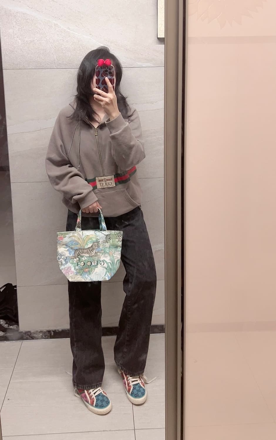 구찌 타이거 에코백 상품이미지4