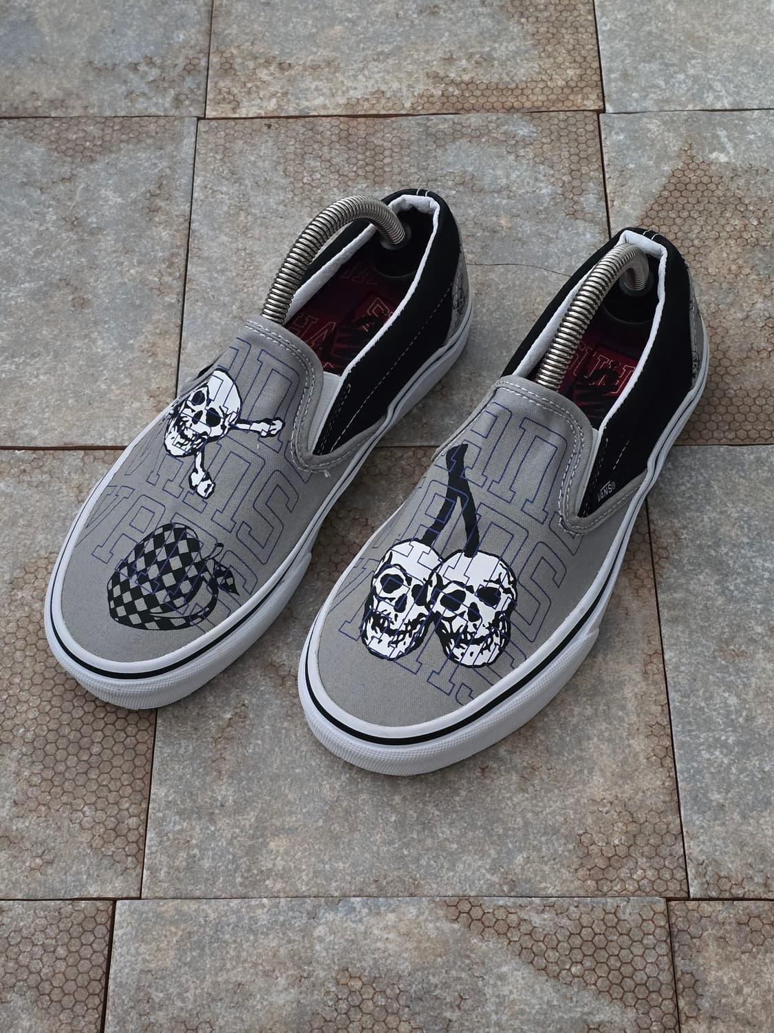 (235)반스 스컬 레터링 슬립온 상품이미지1