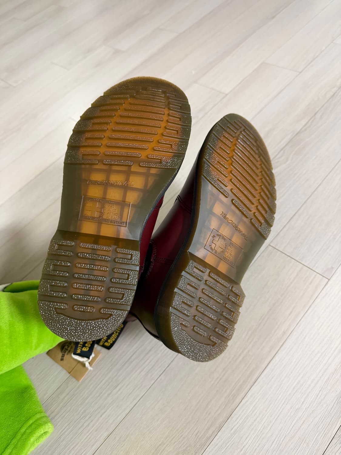 닥터마틴 2976 체리 레드 첼시 부츠 UK6 250 상품이미지4