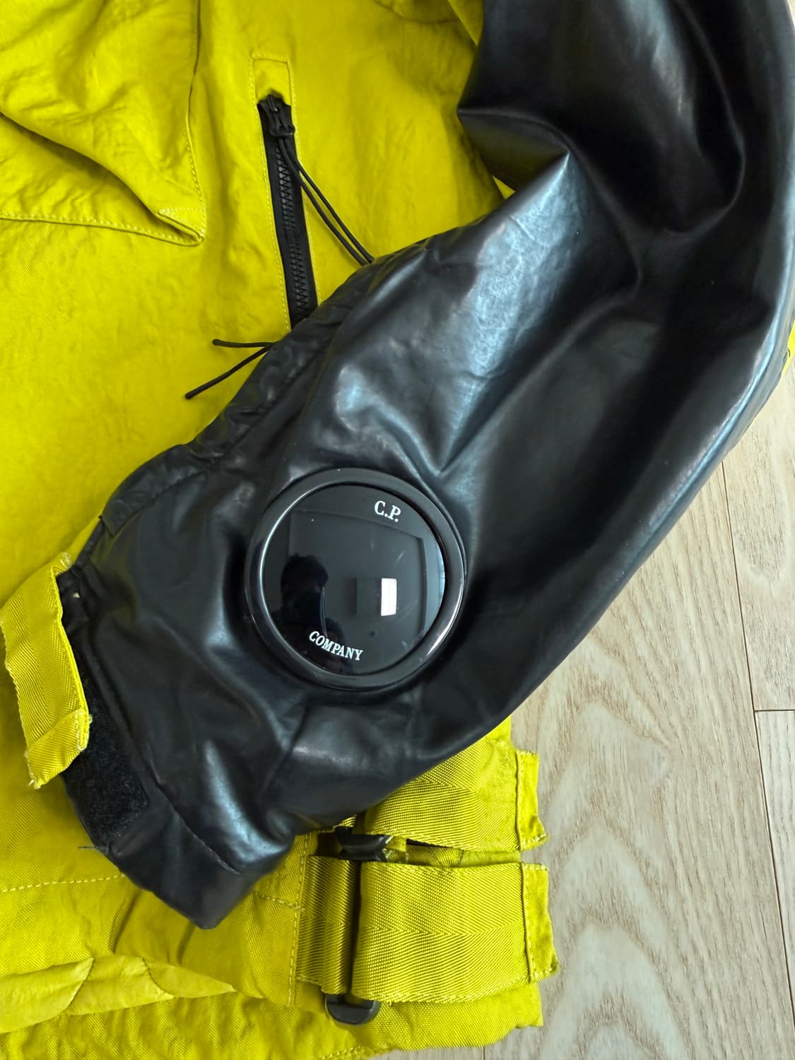 CP컴퍼니 La Mille 탄창 고글 자켓(BTS 착용 모델) 상품이미지3