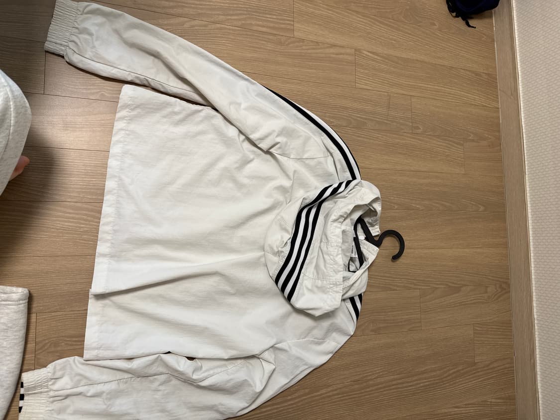 아디다스 바람막이 상품이미지2