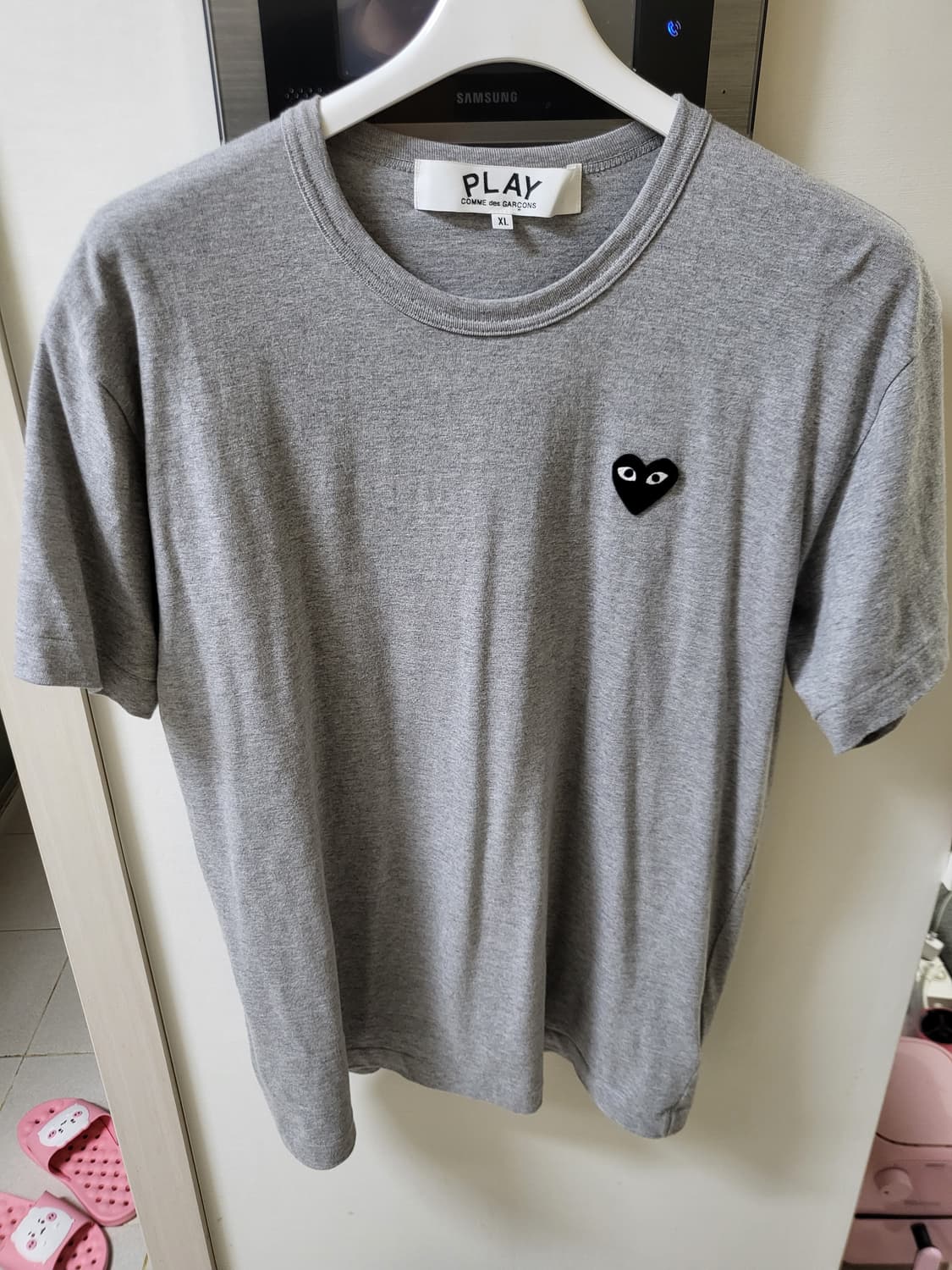 25SS 꼼데가르송 블랙하트 와펜 반팔 티셔츠 XL 상품이미지1