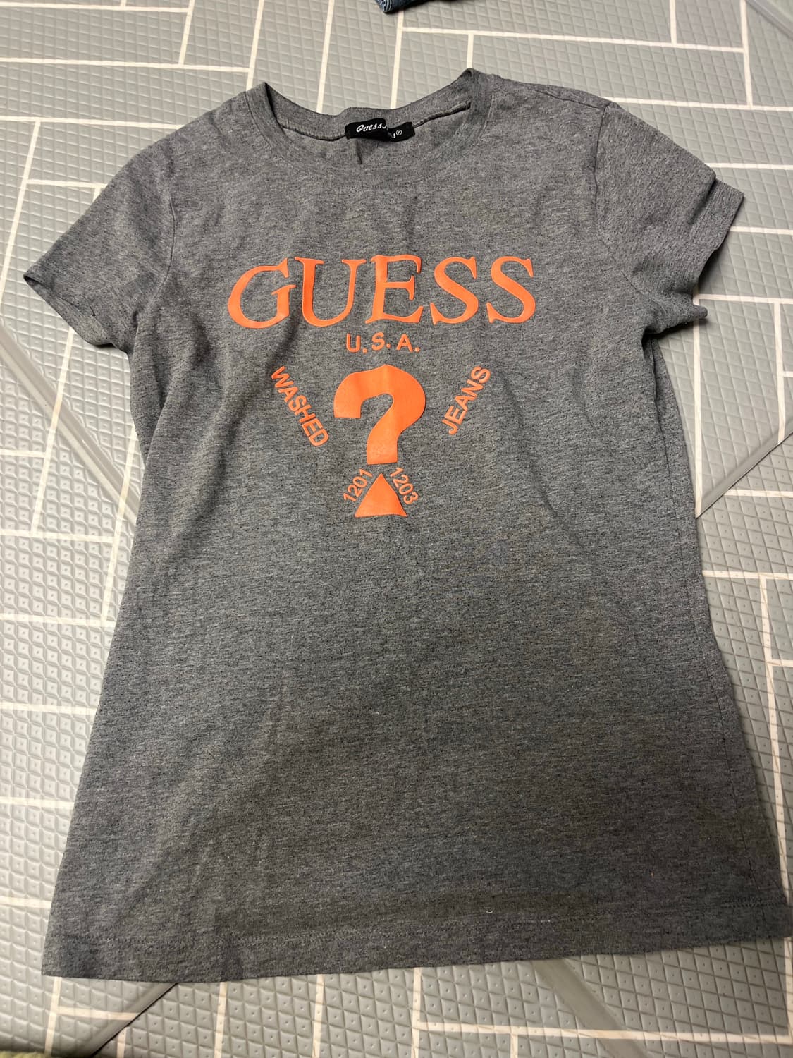 게스 반팔티XS  상품이미지3