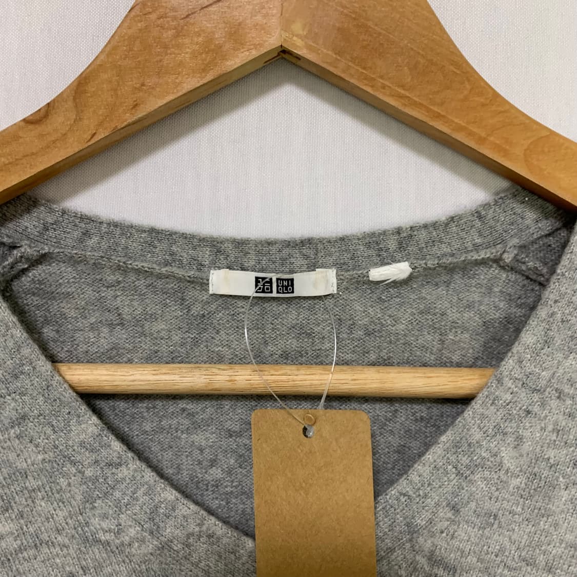 유니클로 캐시미어 100 브이넥 니트 그레이 여성 90 상품이미지4