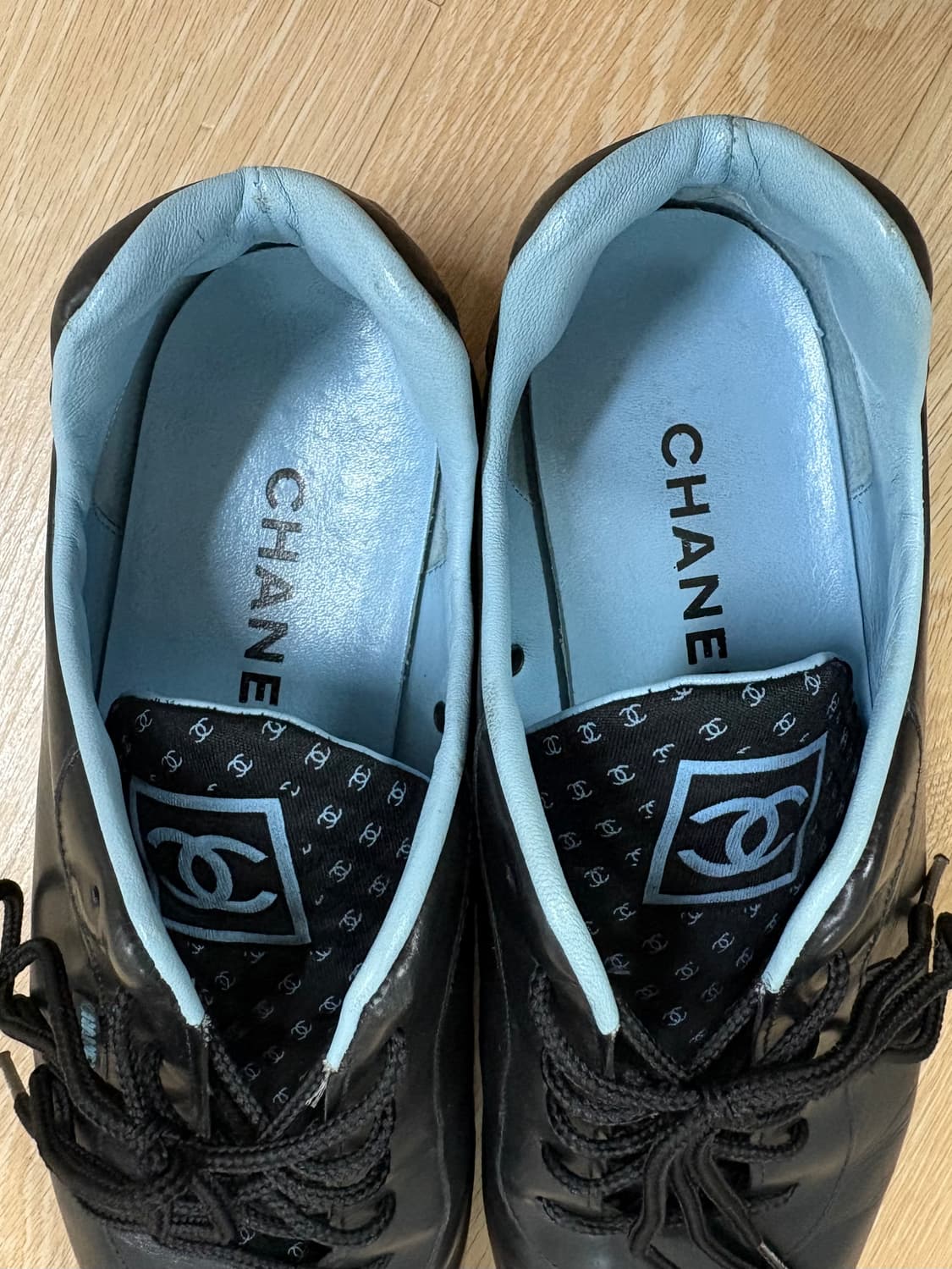 chanel 레더 블랙 스니커즈 37.5 (정품) 상품이미지5