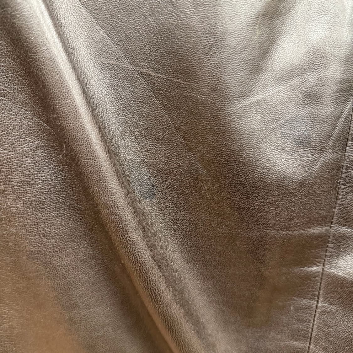 살바토레 페라가모 레더 미디 스커트 사이드 포켓 백 슬릿 디테일 블랙 상품이미지7