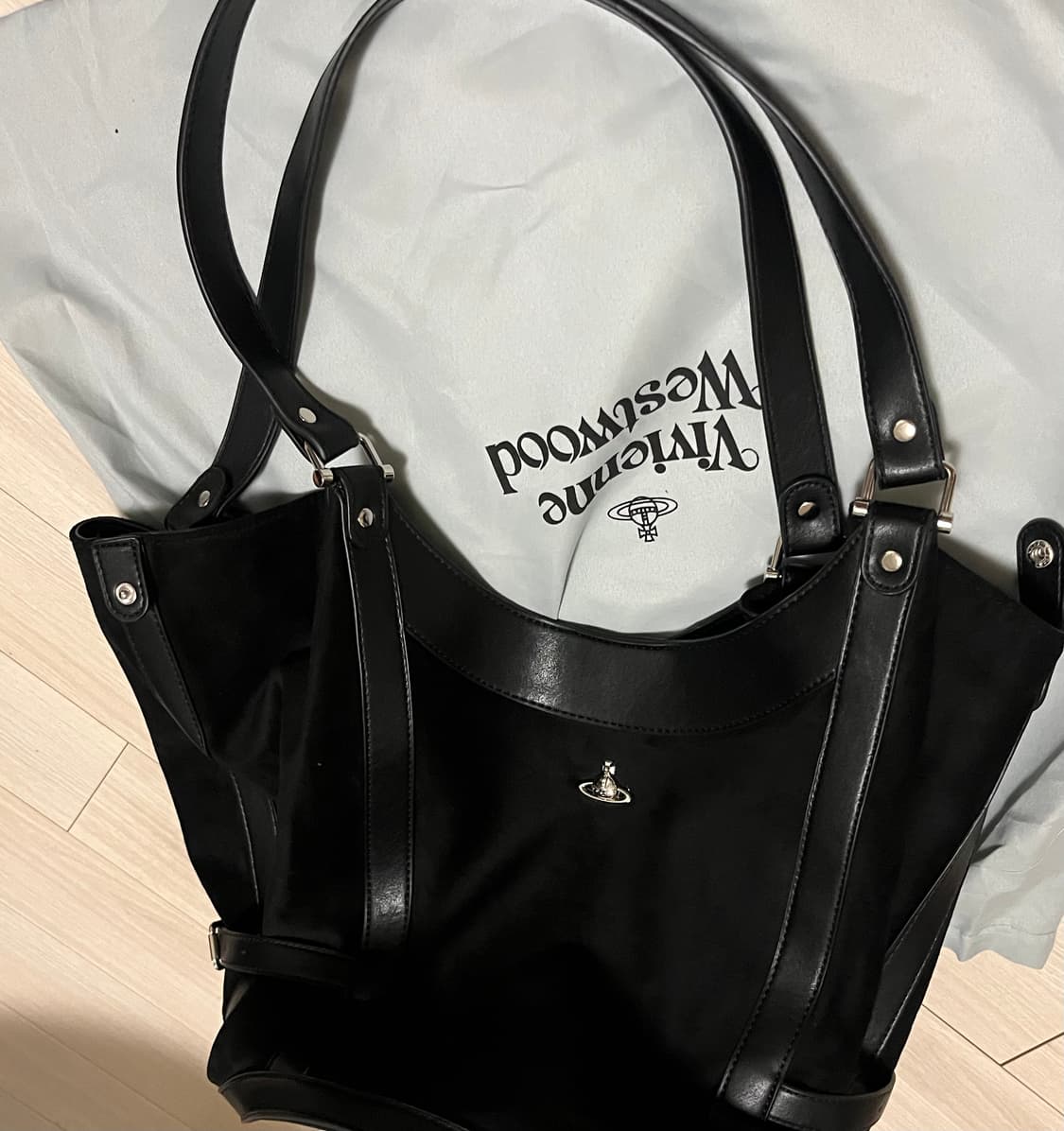 비비안웨스트우드 스웨이드 숄더백 상품이미지5