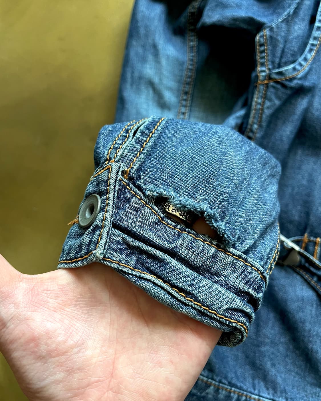 TAKEO KIKUCHI Leather Trim Denim Trucker 상품이미지7