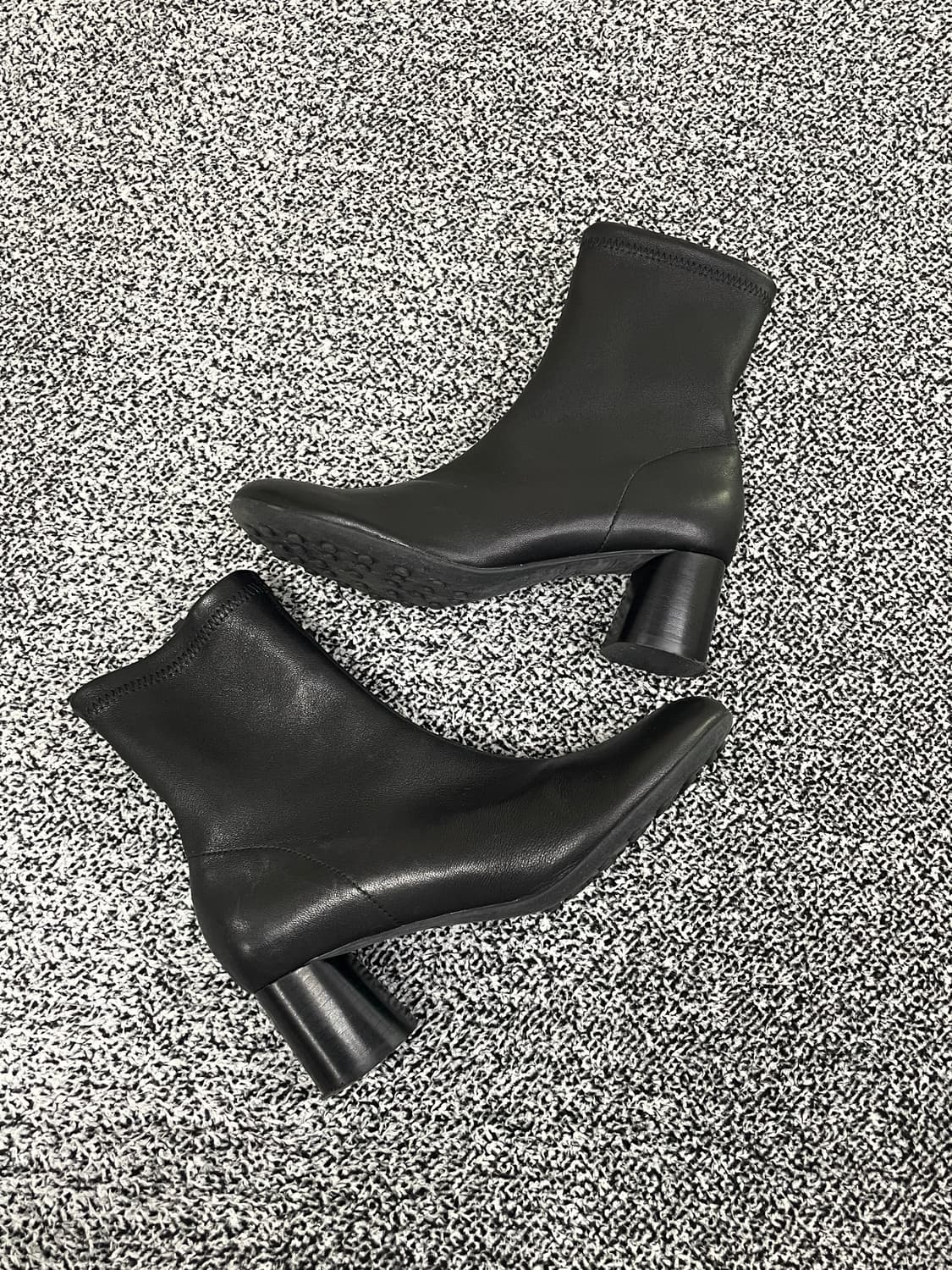 빈티지9. Bruno Magli 브루노말리 가죽 숏부츠 통굽 구두 블랙 상품이미지4