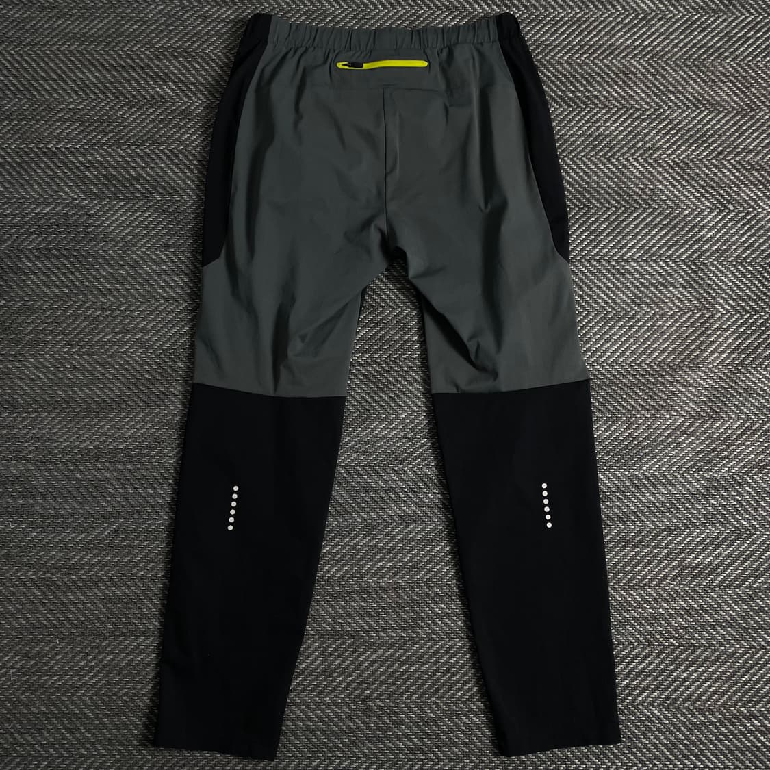 데상트 블랙 트레이닝 트래킹 팬츠 y 3733 상품이미지4