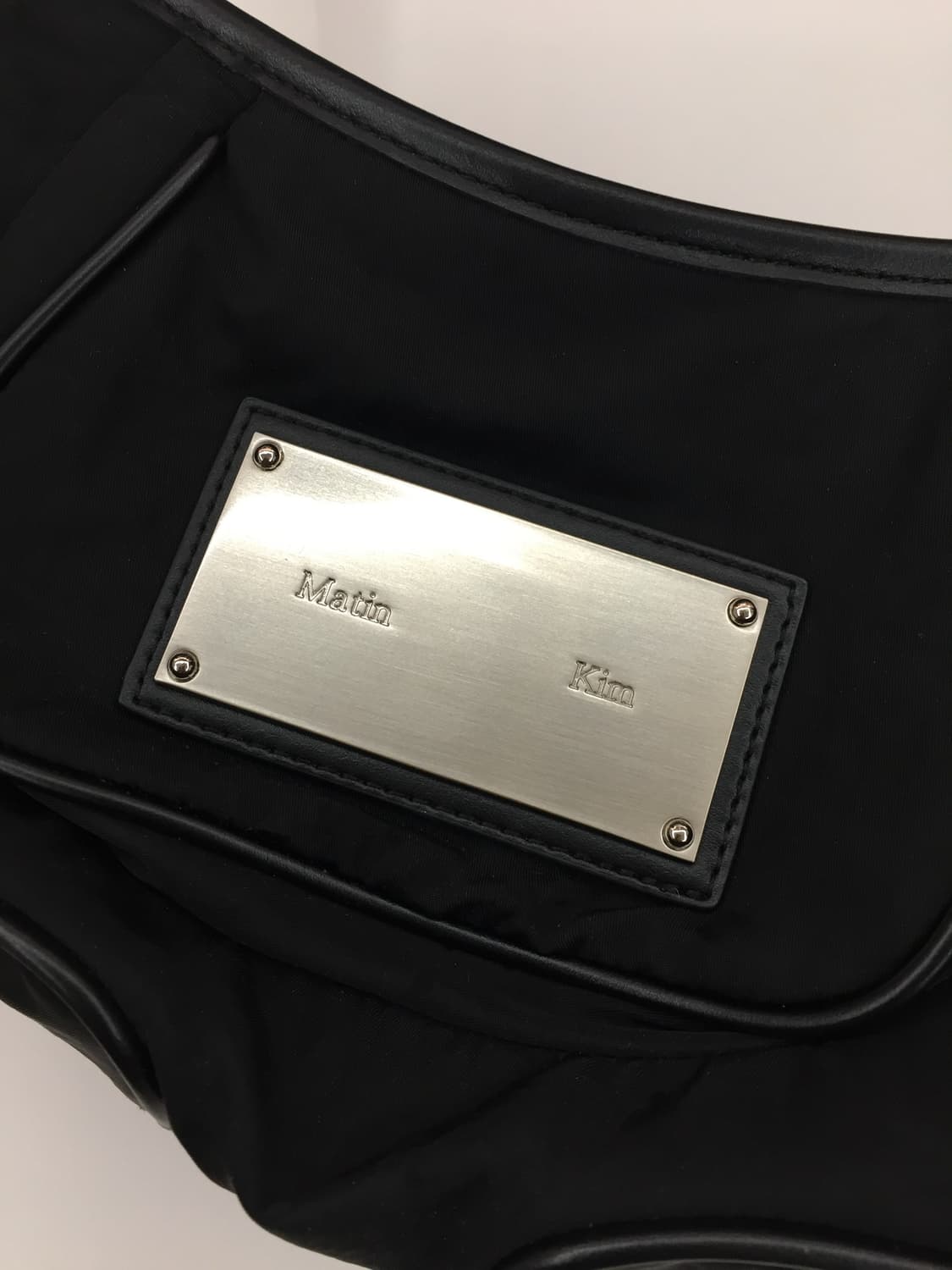 마뗑킴 마들렌 라운드백 블랙 숄더백 상품이미지3