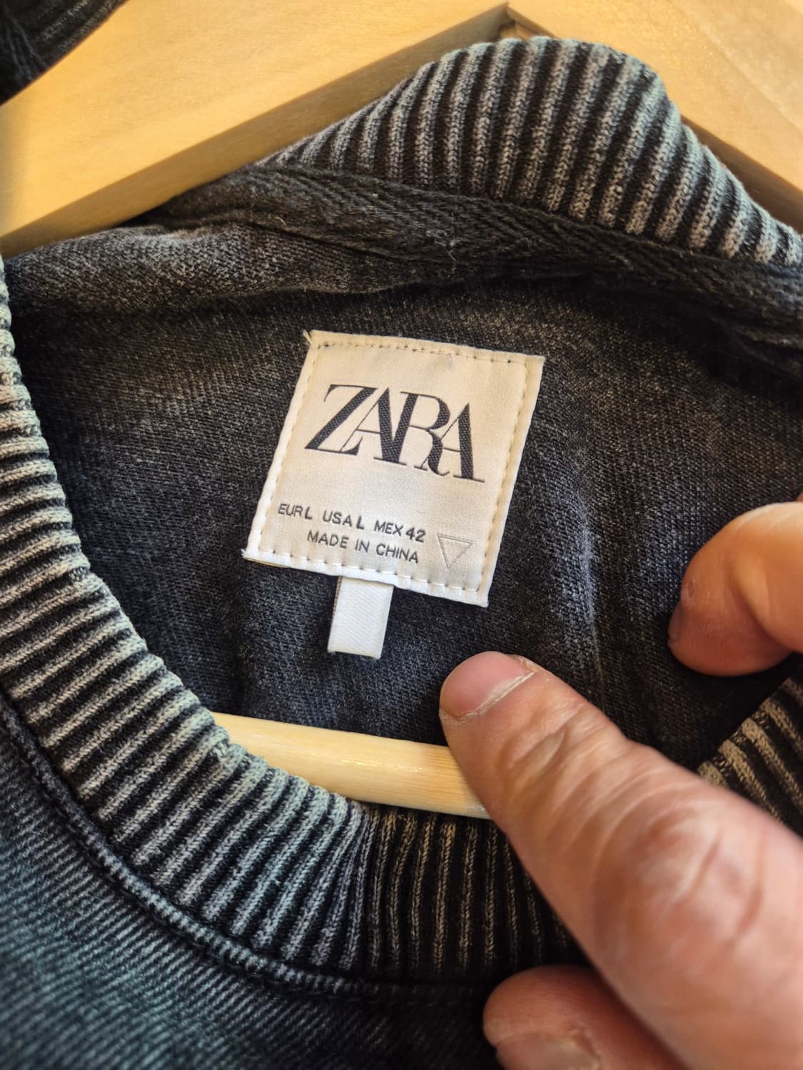 ZARA 워싱 맨투맨 - L 상품이미지4