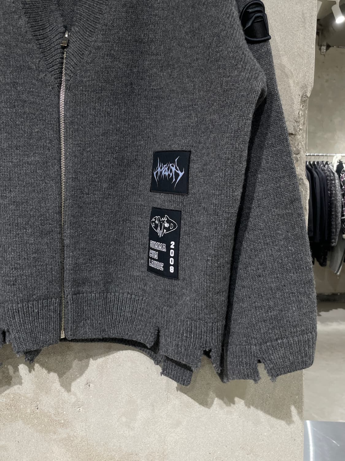 엠부쉬 차콜 필트 패치 니트 집 디스트레스드 가디건 상품이미지5