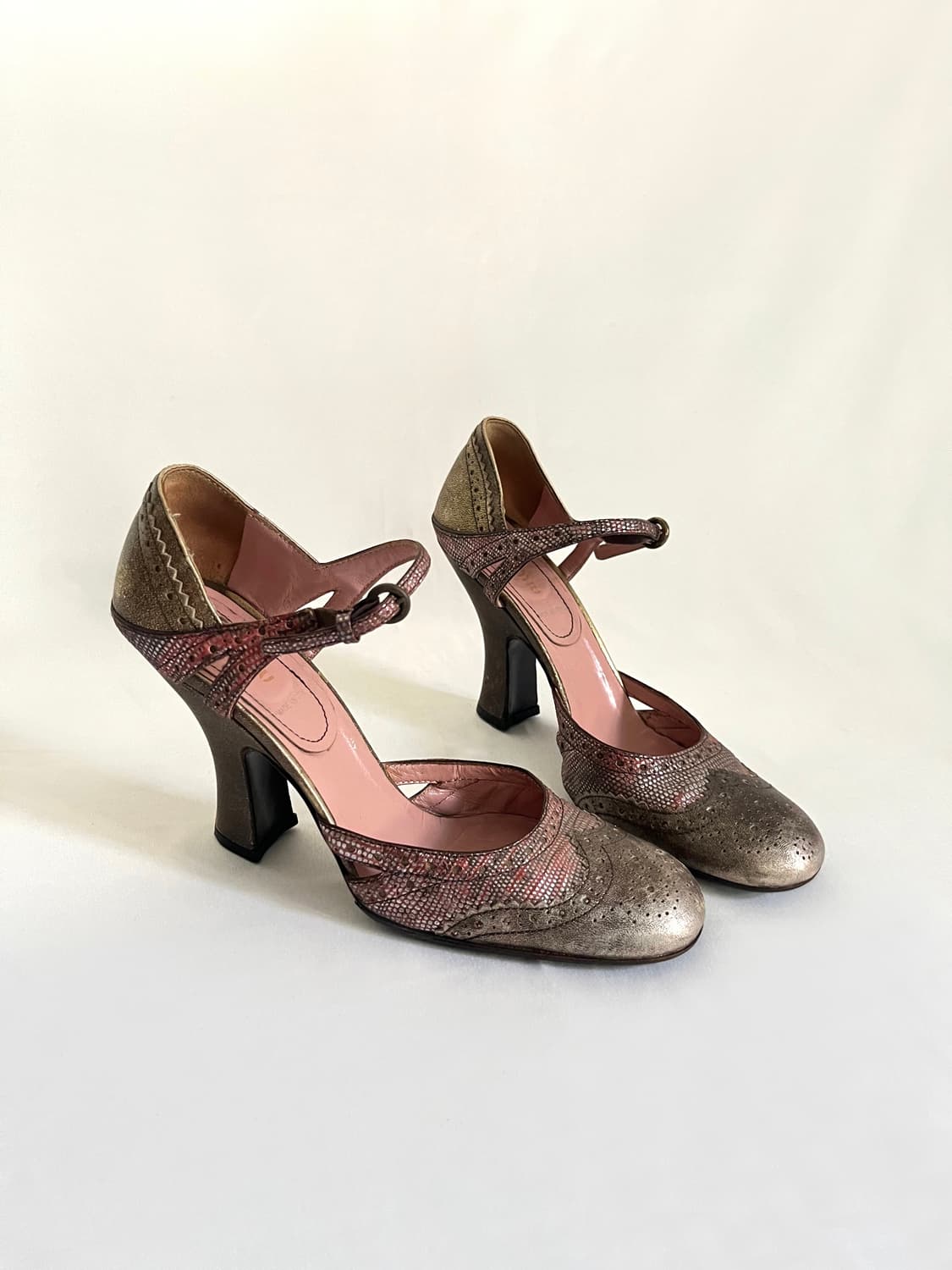 MiuMiu 2000’s pink gold heels 상품이미지7
