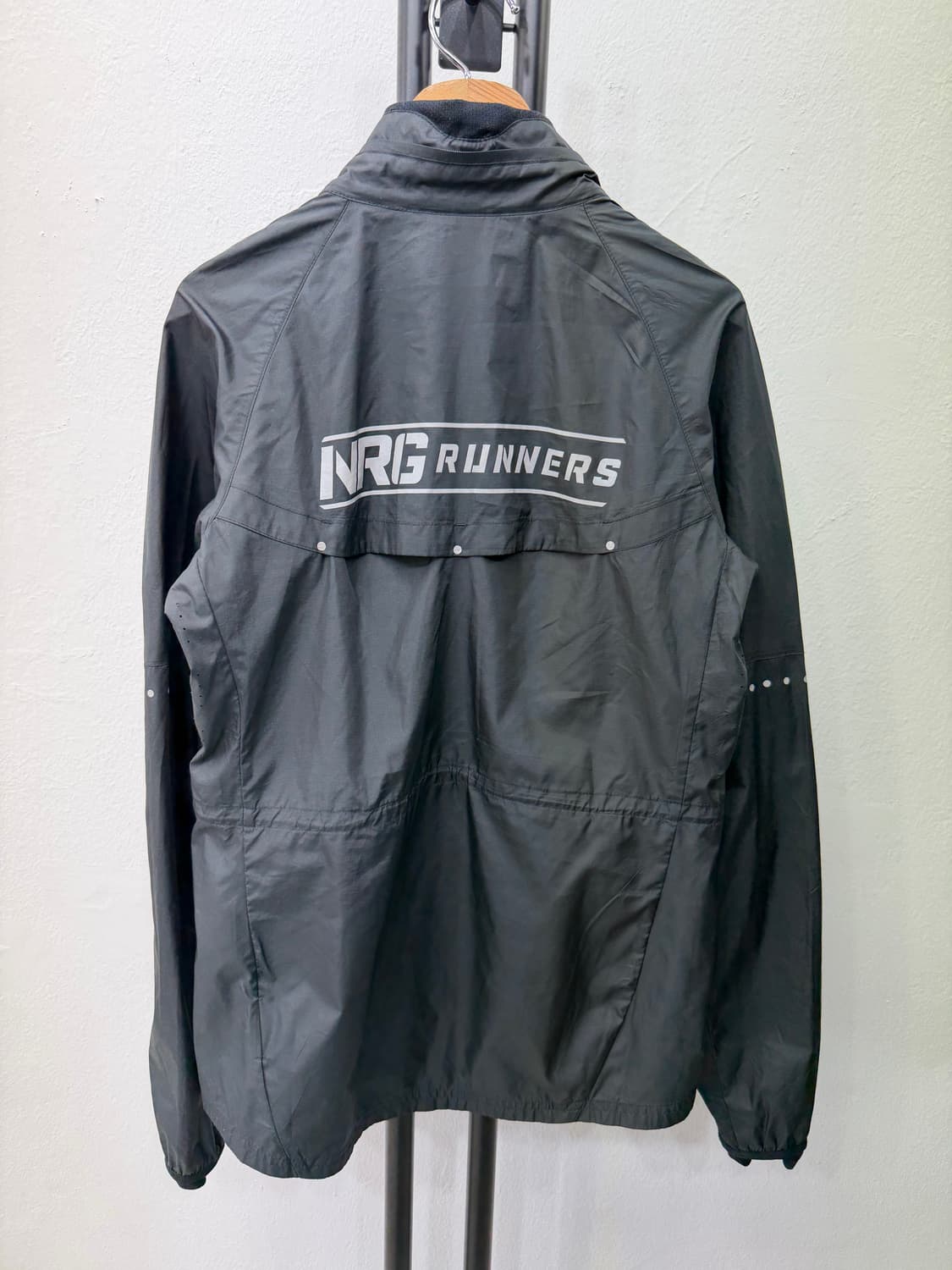 정품) 나이키 러닝 여성 NRG 블랙 바람막이 자켓 M 상품이미지5