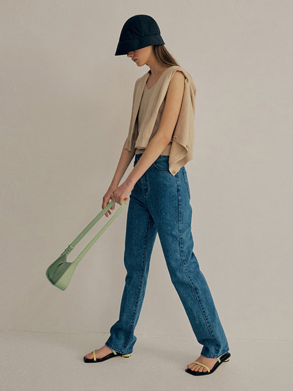 마조네 STRAIGHT BLUE JEAN 상품이미지1