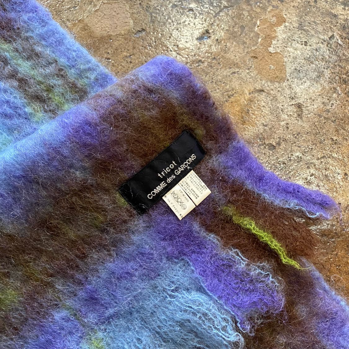 꼼데가르송 모헤어 체크 머플러 상품이미지5