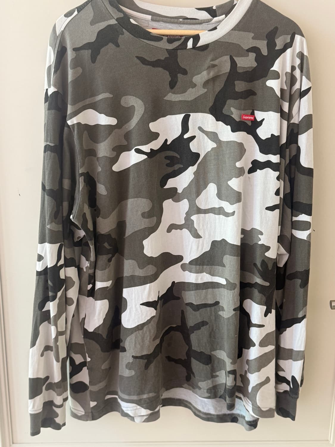 슈프림(SUPREME) 스몰 박스 롱슬리브 티셔츠 스노우 카모 25SS 상품이미지1