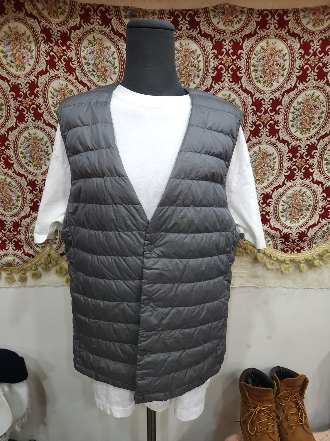 유니클로 그레이 오리털 경량 패딩조끼

 상품이미지6