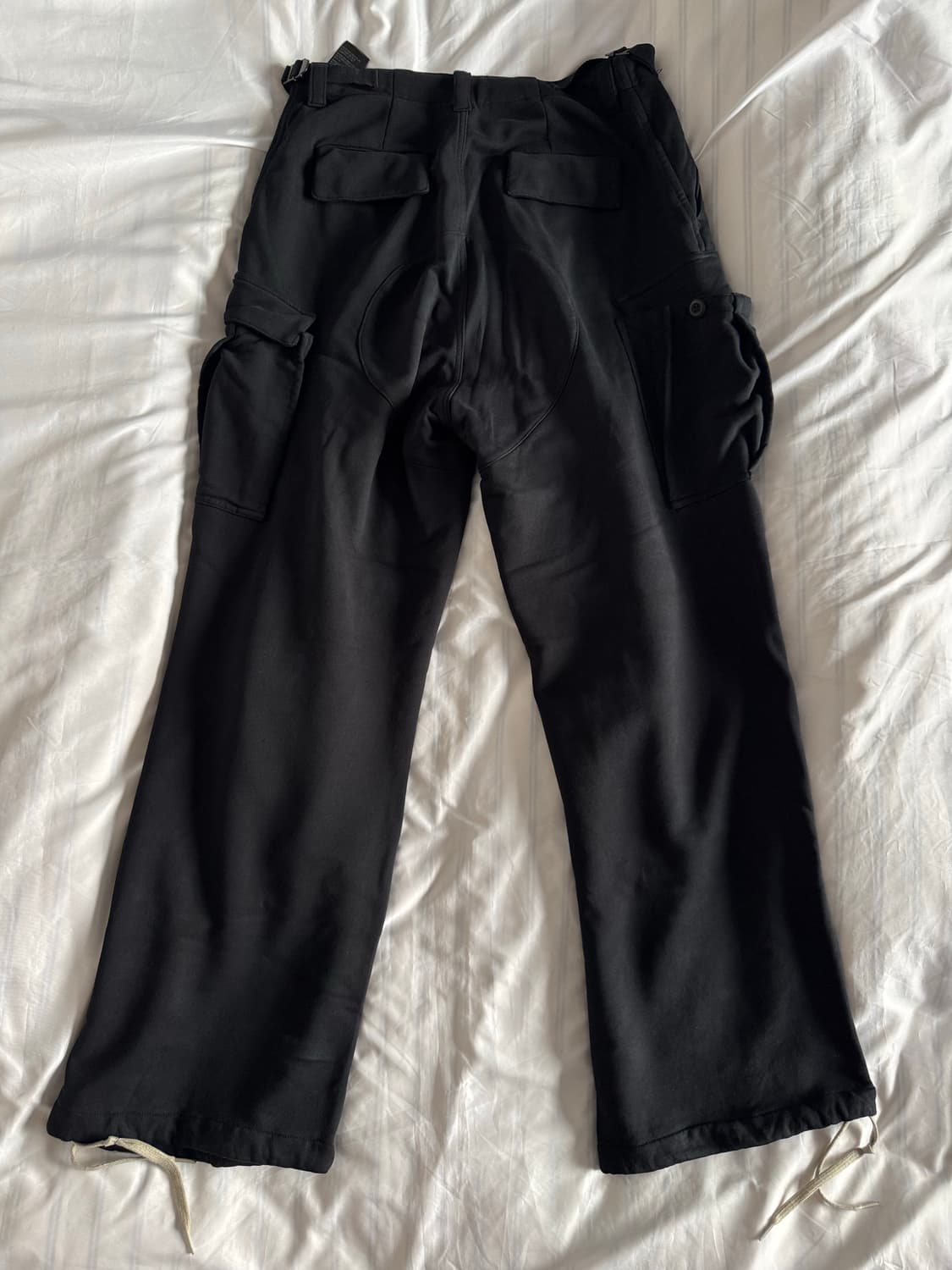 발렌시아가 22aw kick 카고 팬츠 블랙 상품이미지2